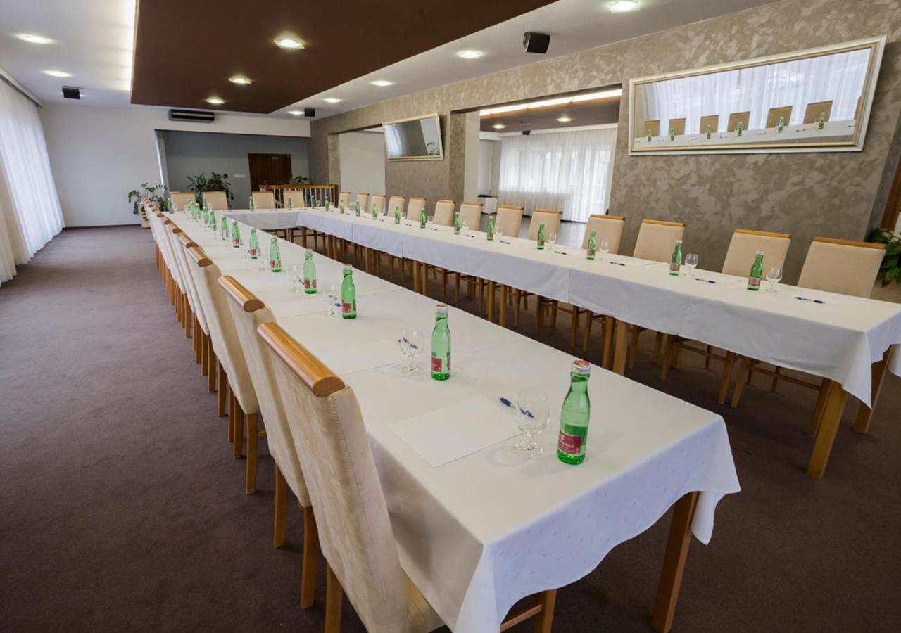 Elite Hotel Nová Dubnica 外观 照片